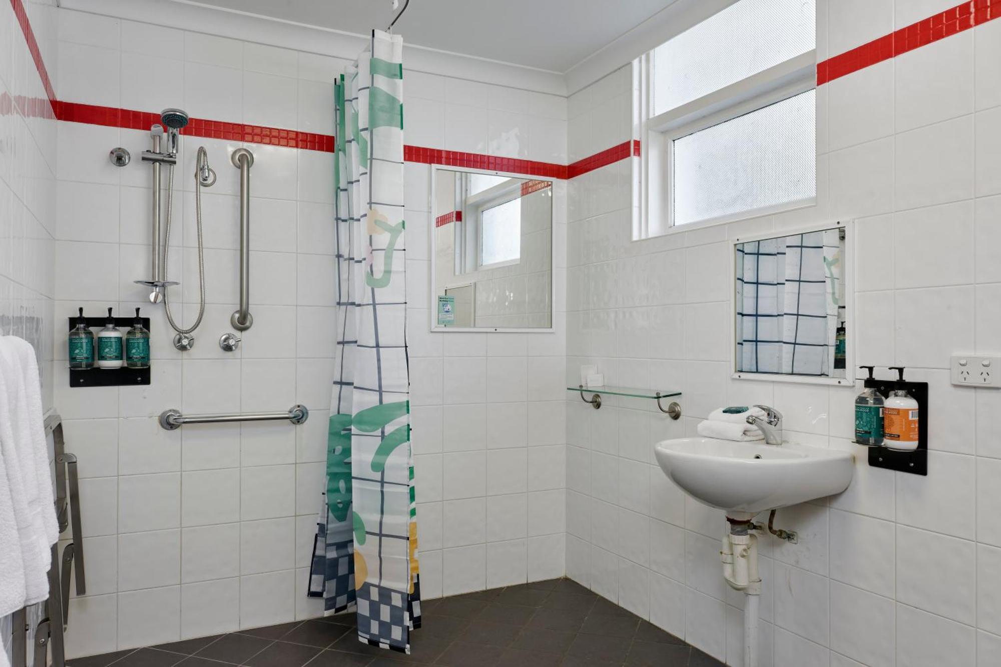 Baileys Parkside Motel By Vetroblu Perth Bagian luar foto