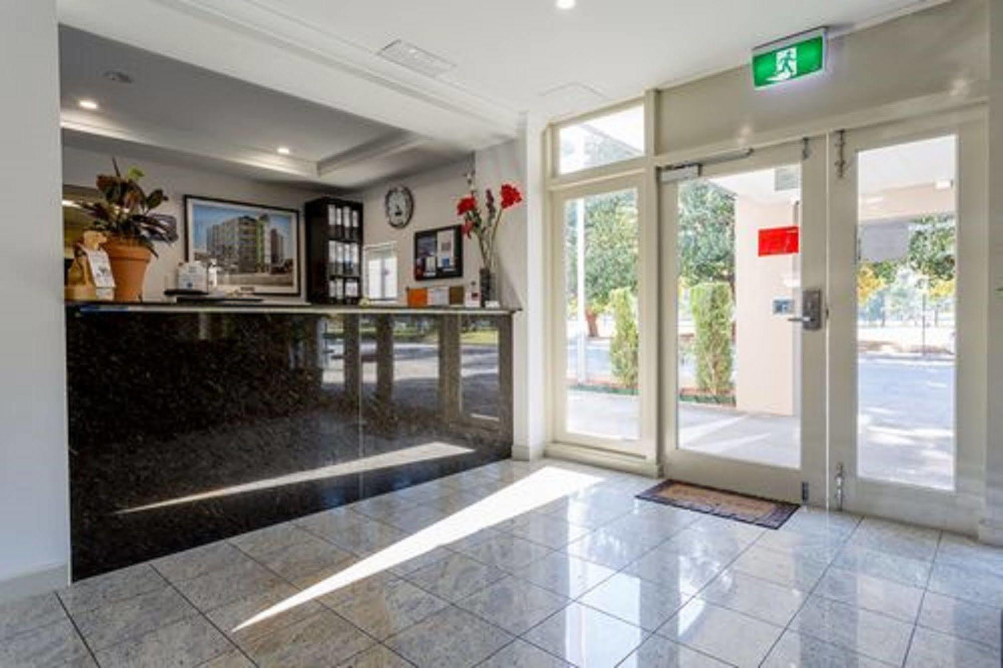 Baileys Parkside Motel By Vetroblu Perth Bagian luar foto